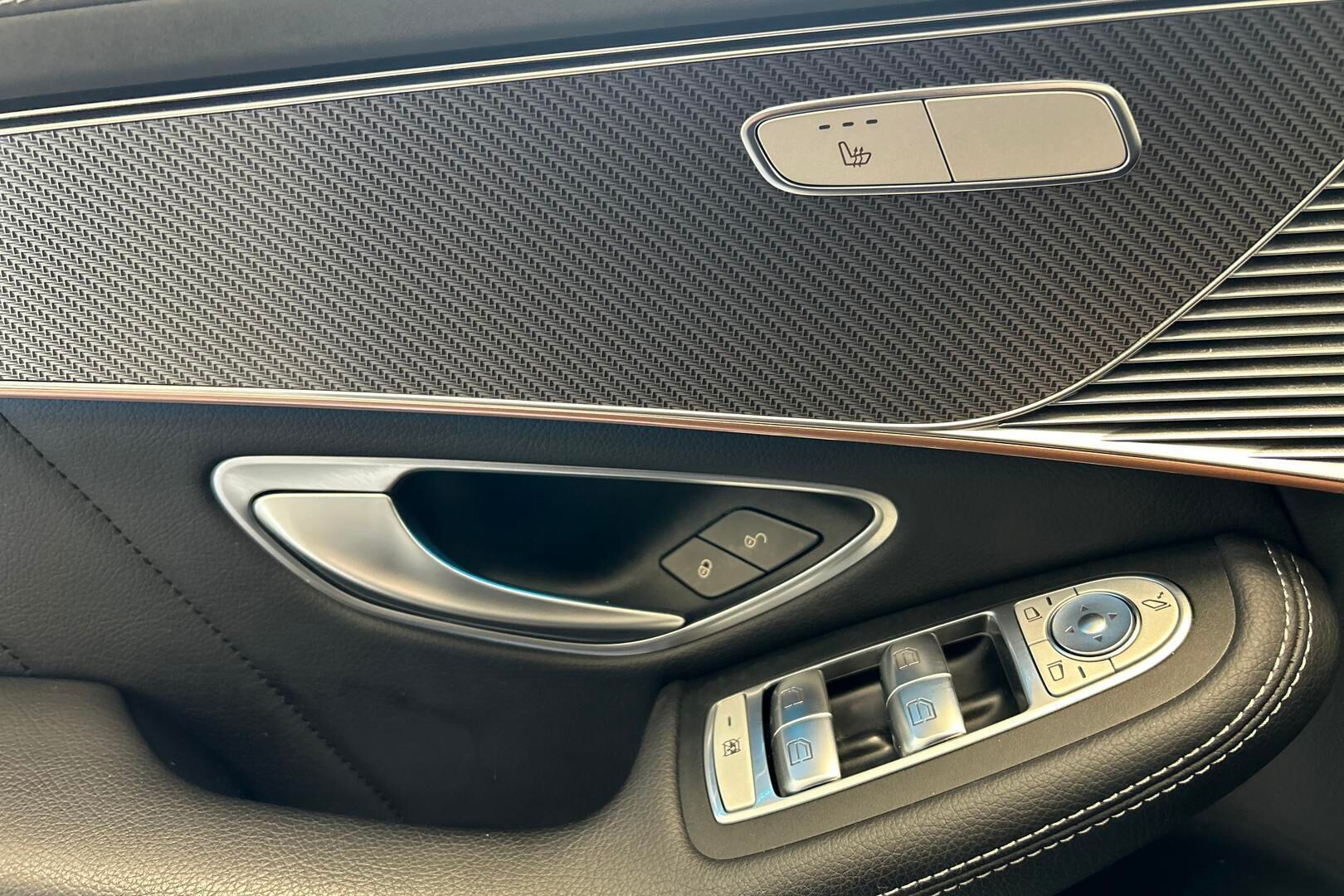MERCEDES-BENZ EQC iso kuva 17