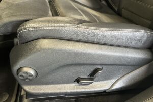 MERCEDES-BENZ EQC esikatselu 18