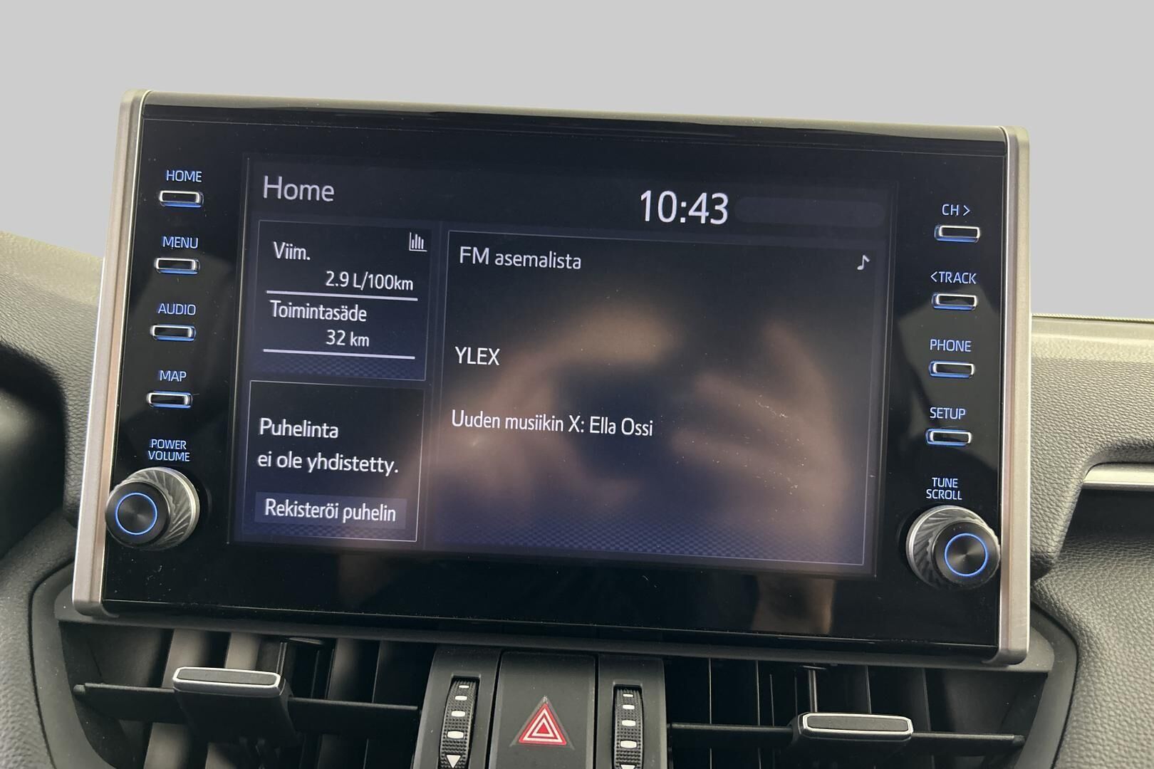 TOYOTA RAV4 Plug-in iso kuva 18