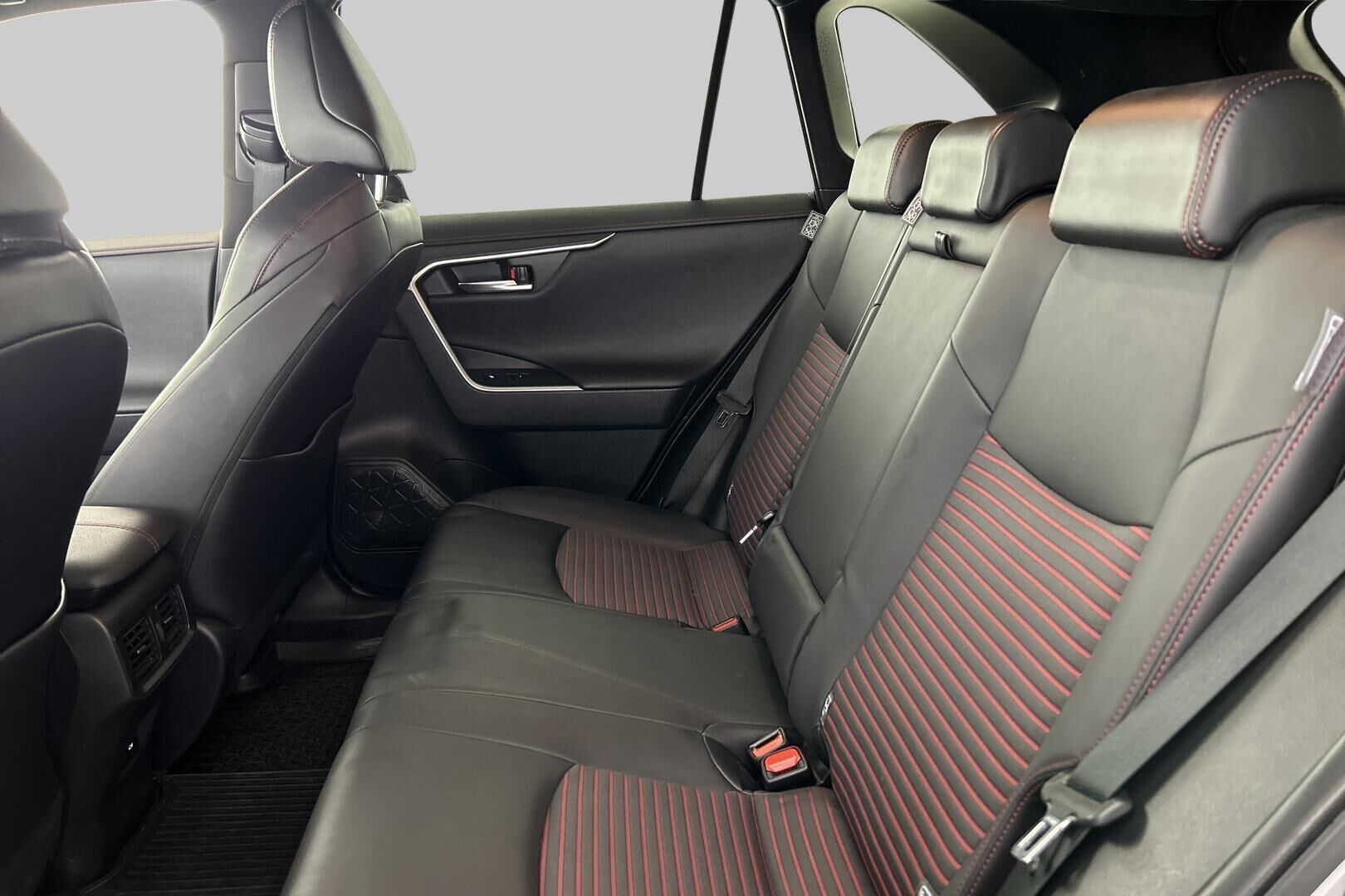 TOYOTA RAV4 Plug-in iso kuva 7
