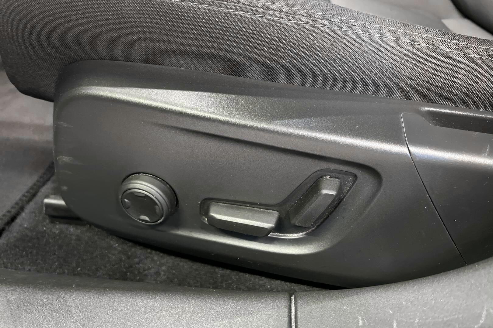 POLESTAR 2 iso kuva 13