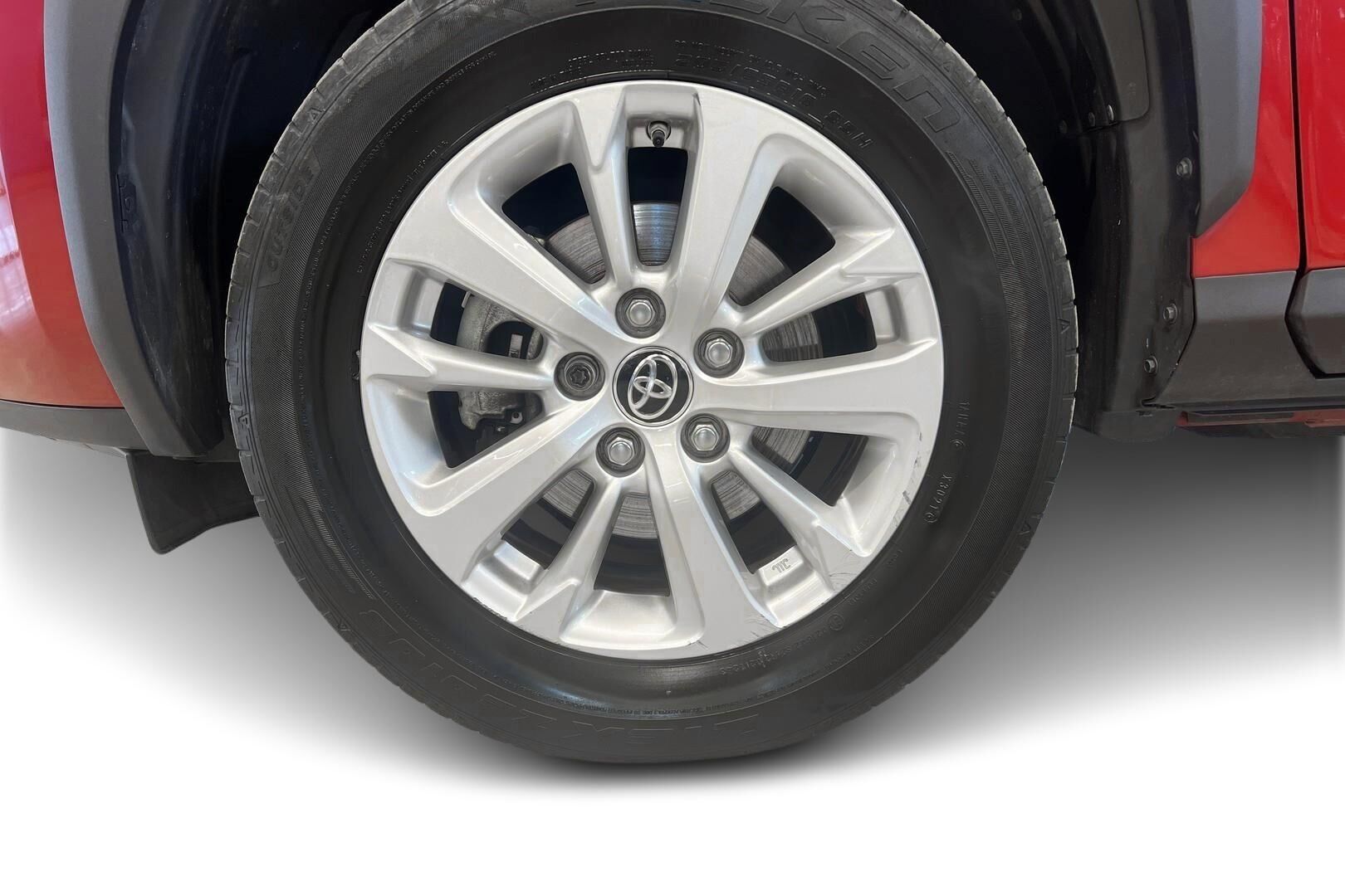 TOYOTA YARIS CROSS iso kuva 12