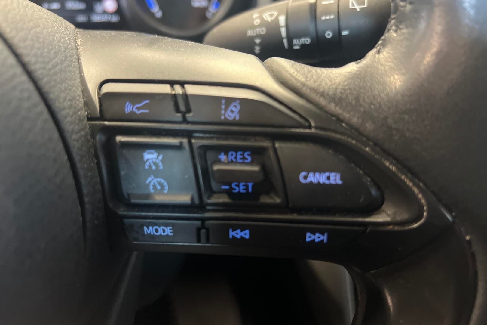 TOYOTA YARIS CROSS iso kuva 16