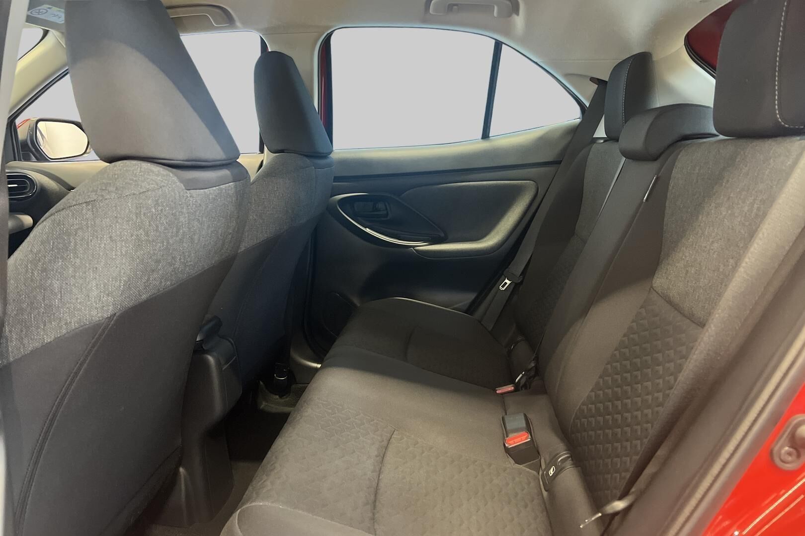 TOYOTA YARIS CROSS iso kuva 9