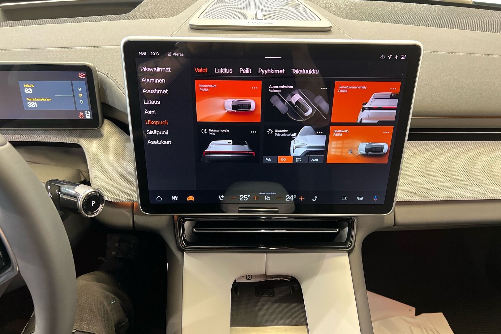 POLESTAR 4 iso kuva 22