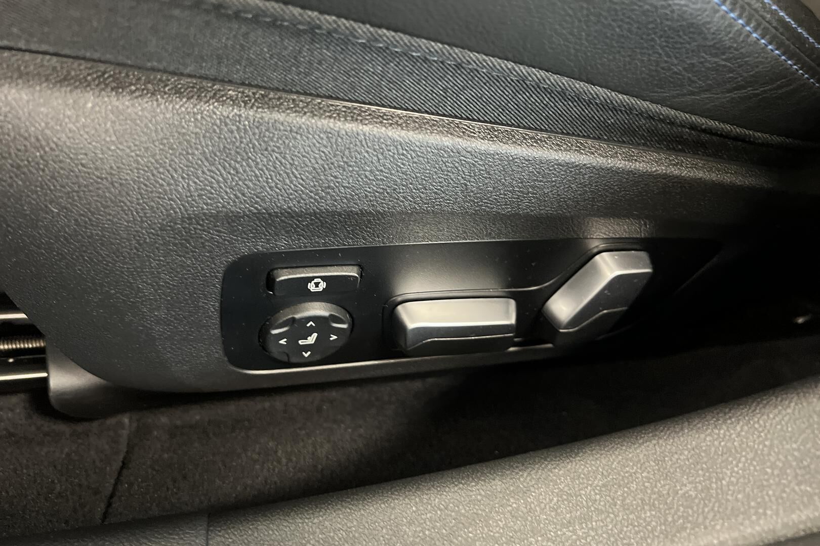 BMW I4 iso kuva 15