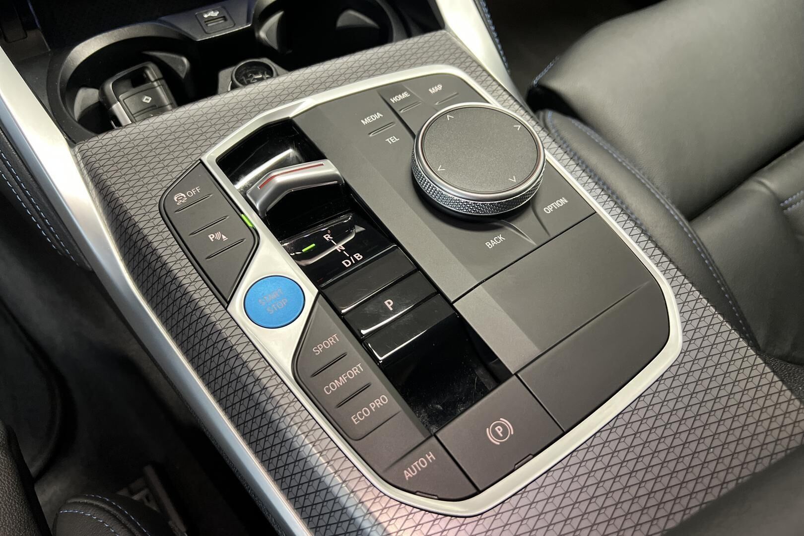 BMW I4 iso kuva 21