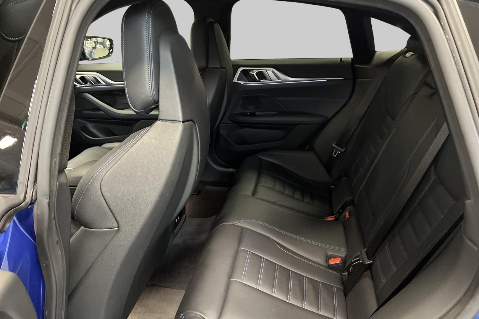 BMW I4 iso kuva 9