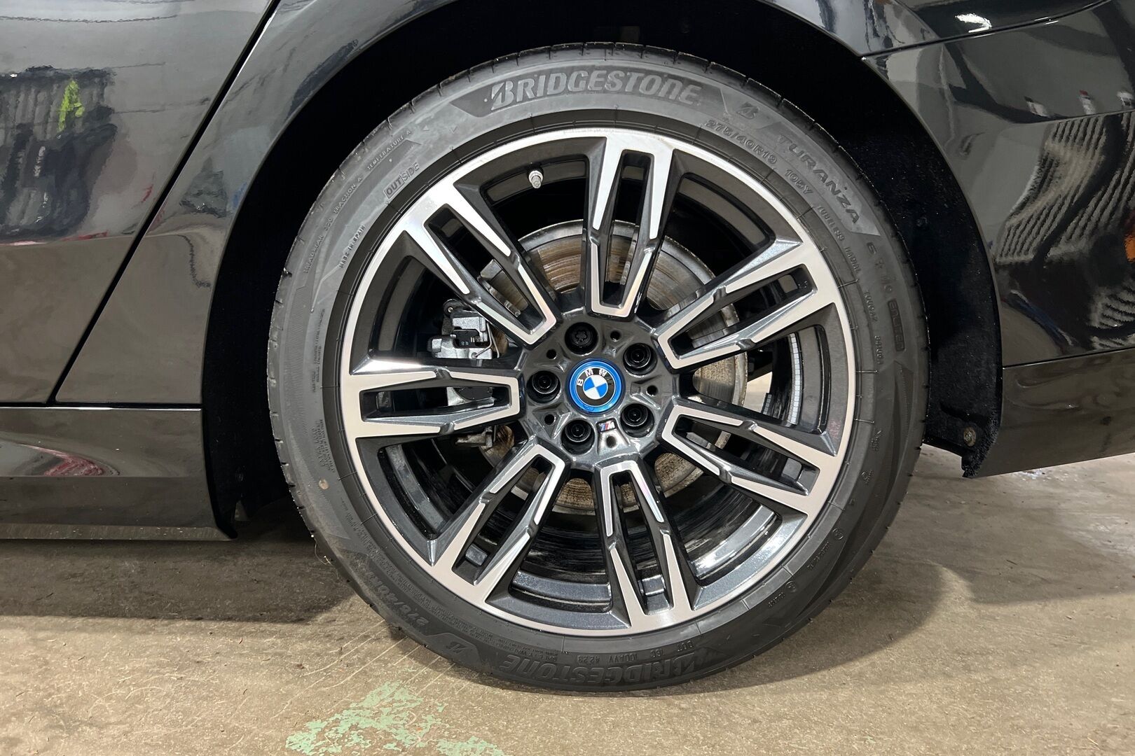 BMW 5-SARJA iso kuva 9