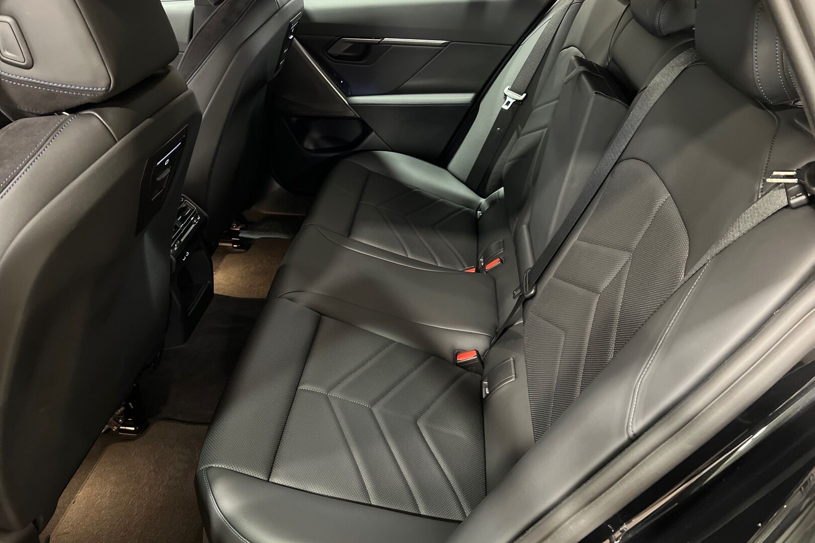 BMW 5-SARJA iso kuva 7