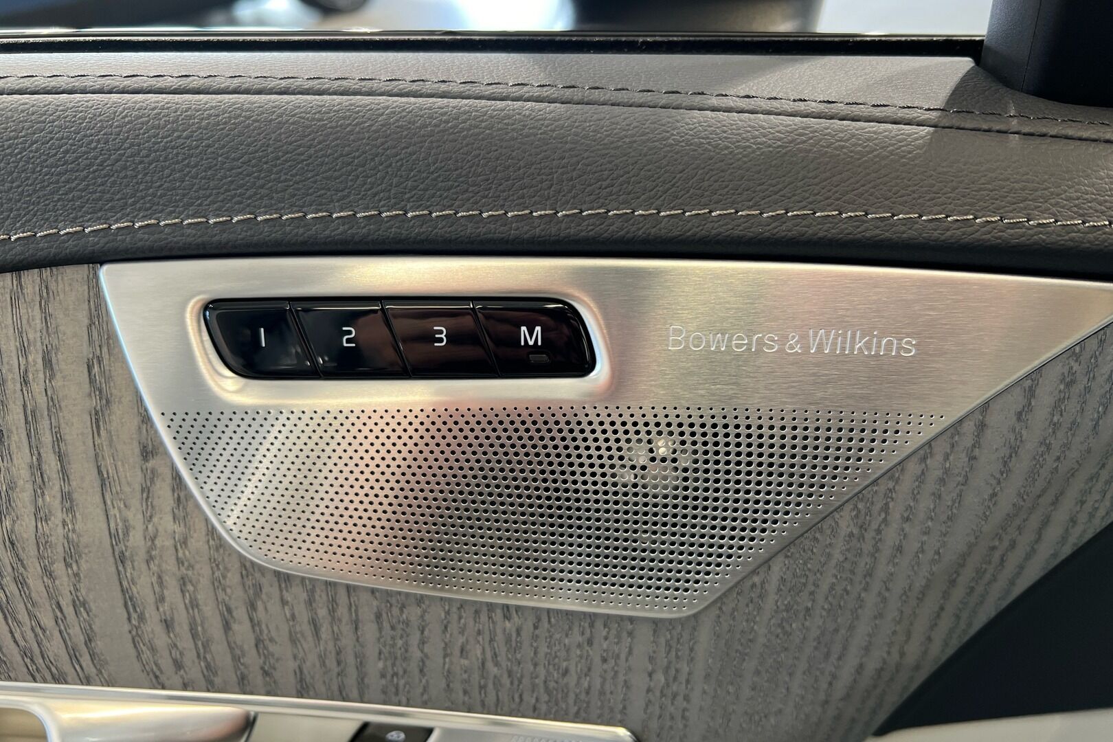 VOLVO XC90 iso kuva 20
