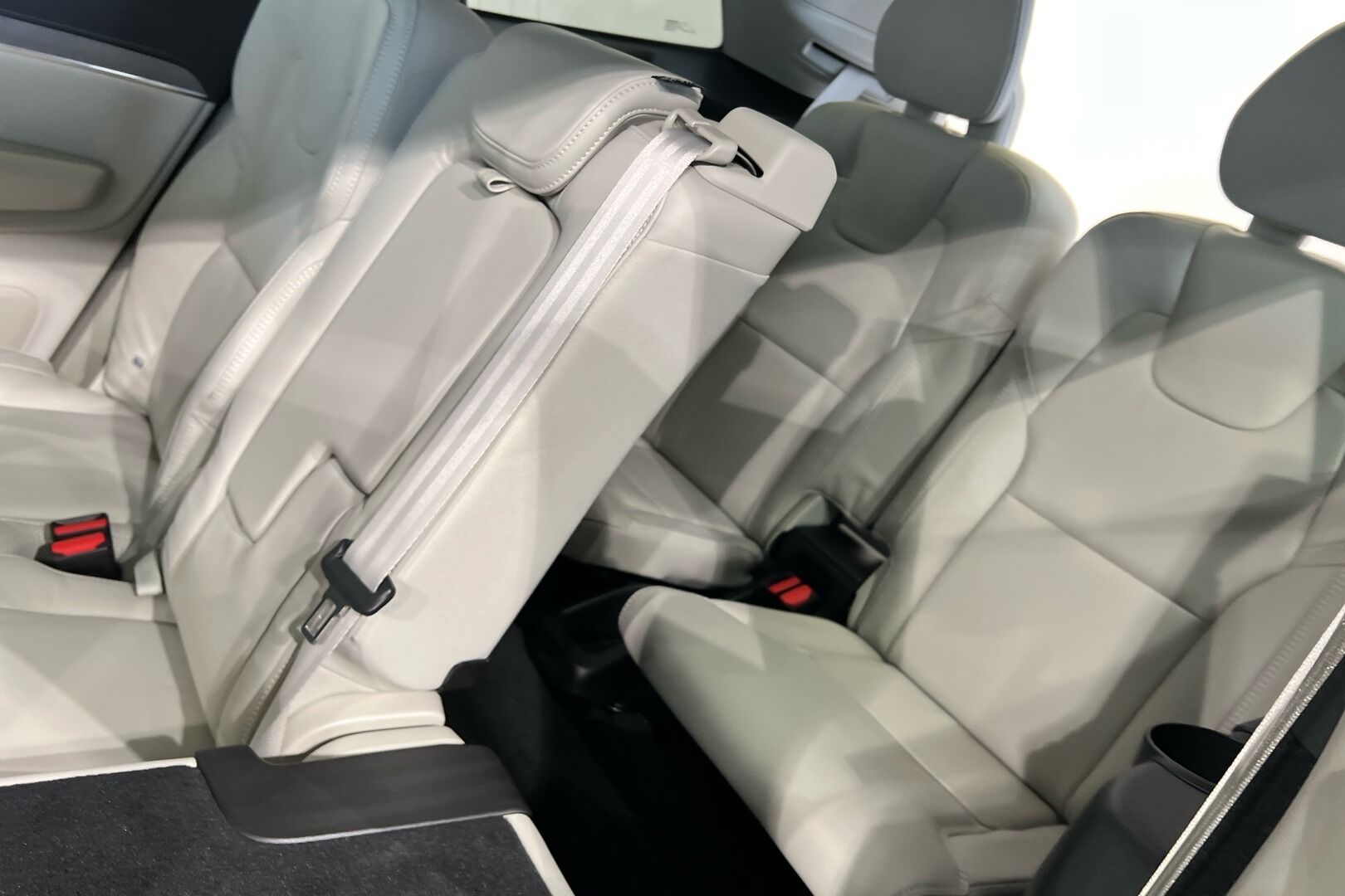 VOLVO XC90 iso kuva 25
