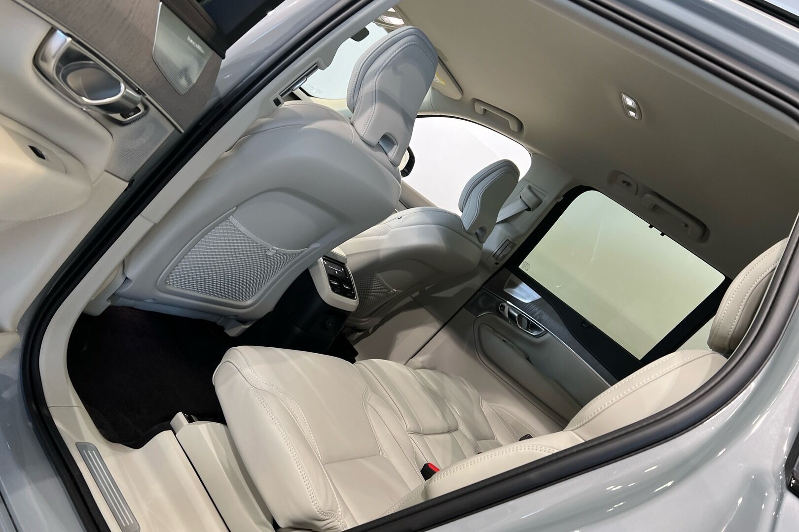 VOLVO XC90 iso kuva 27