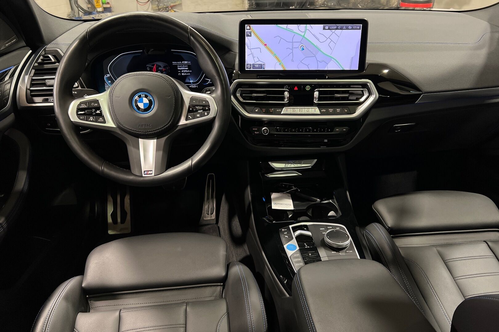 BMW IX3 iso kuva 1