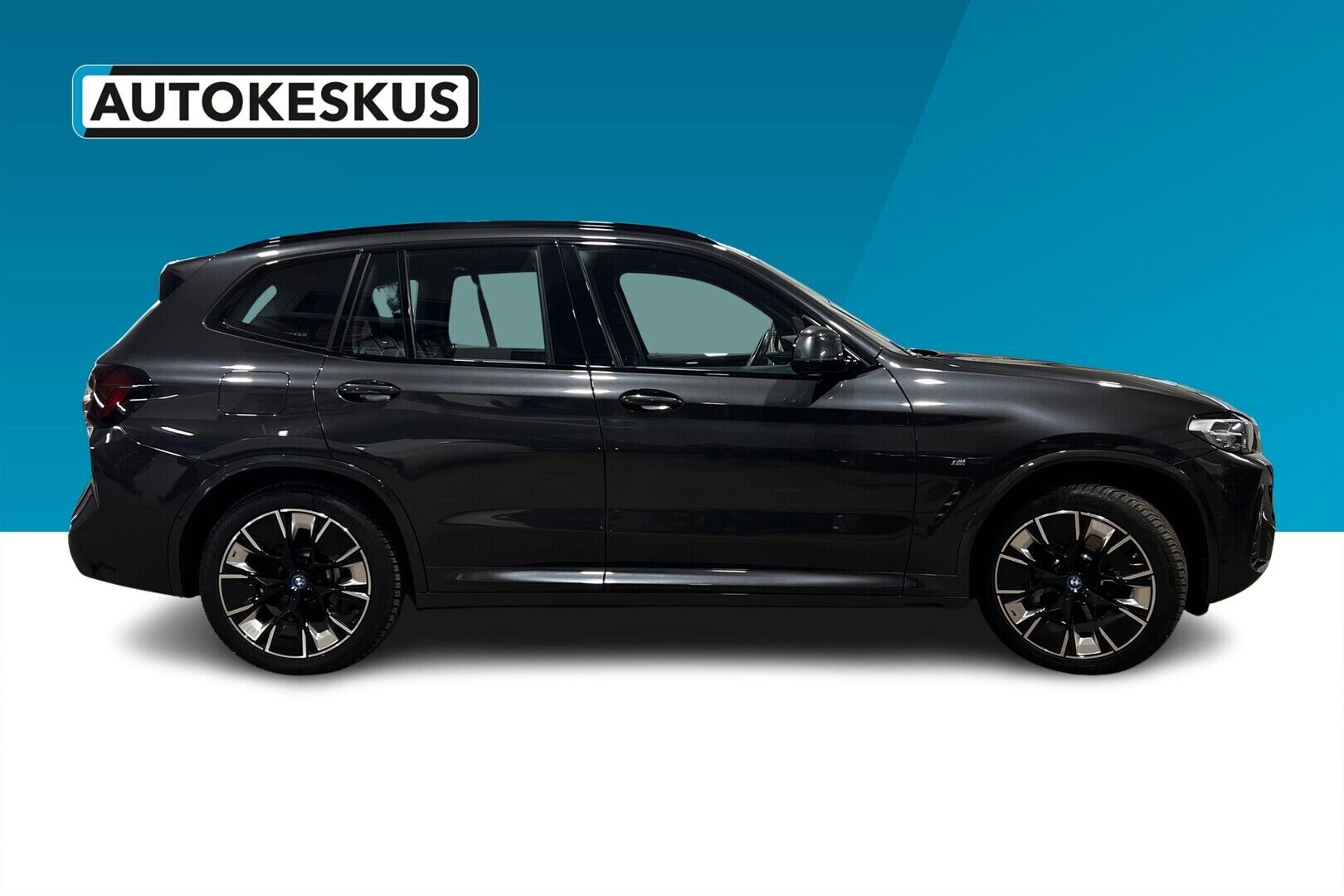 BMW IX3 iso kuva 2
