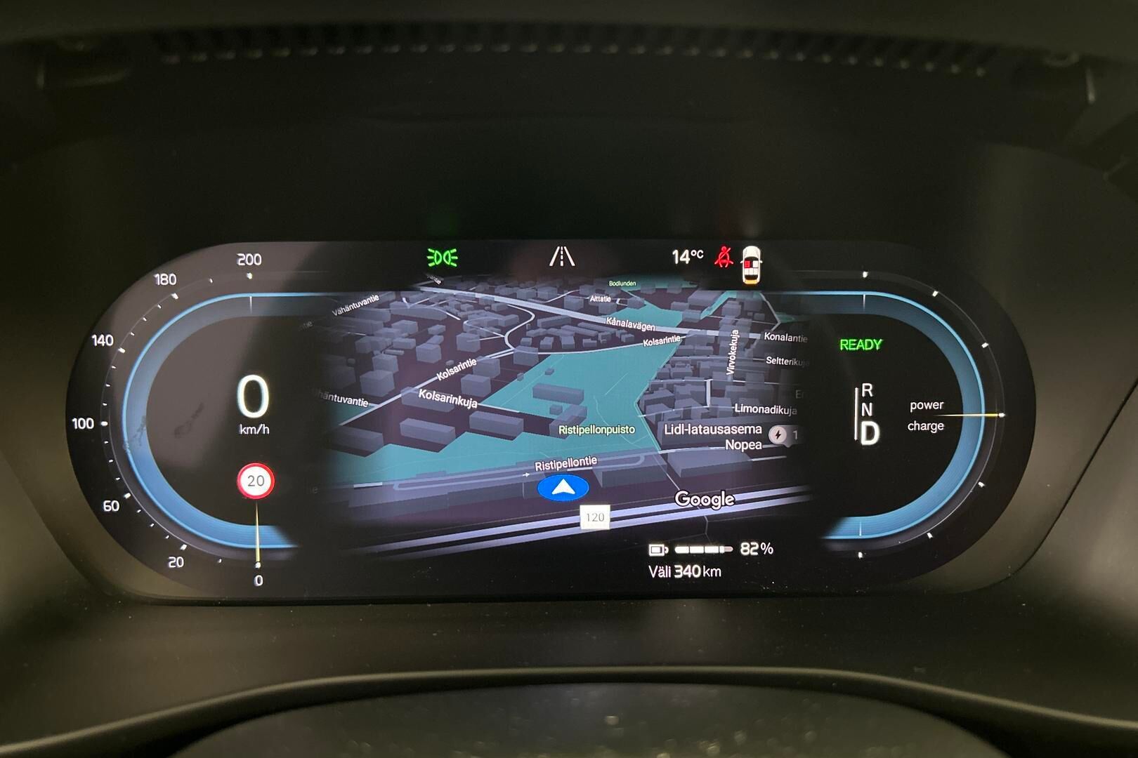 VOLVO XC40 iso kuva 11