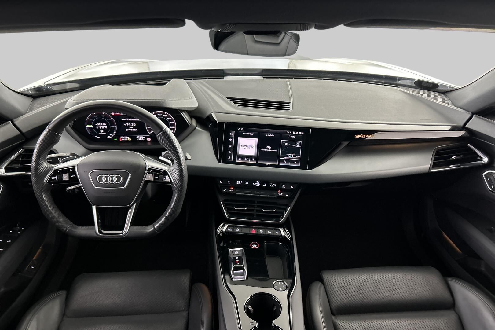 AUDI e-tron GT iso kuva 11