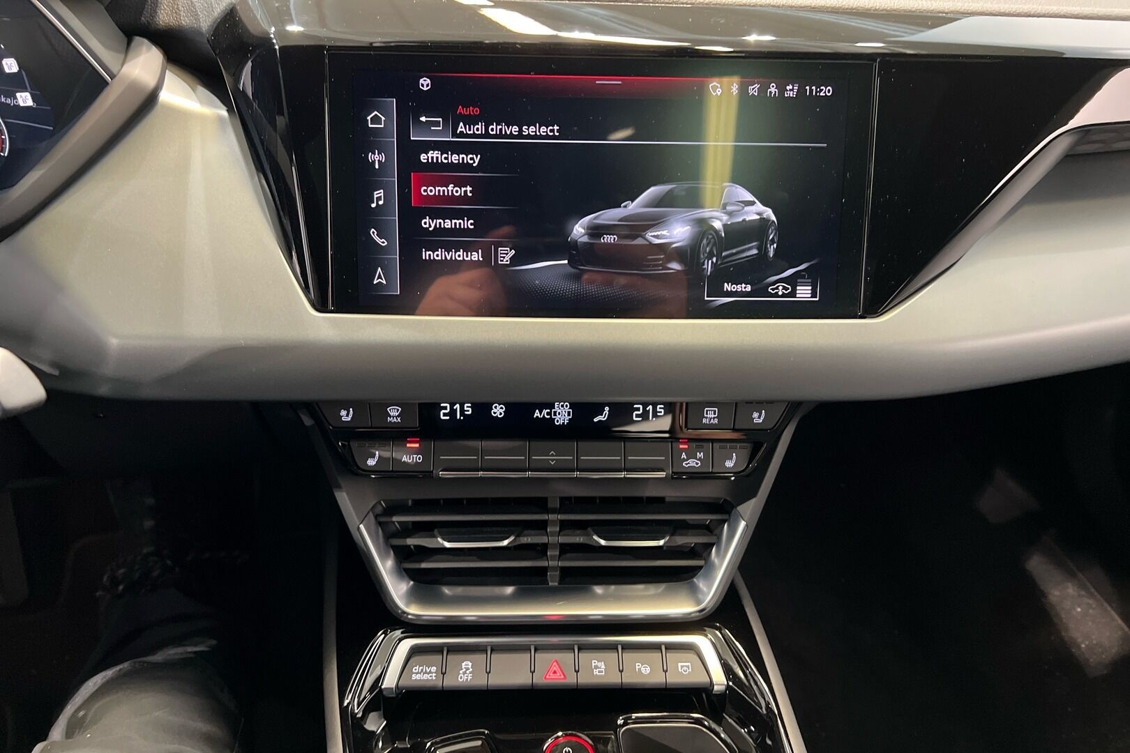 AUDI E-TRON GT iso kuva 14
