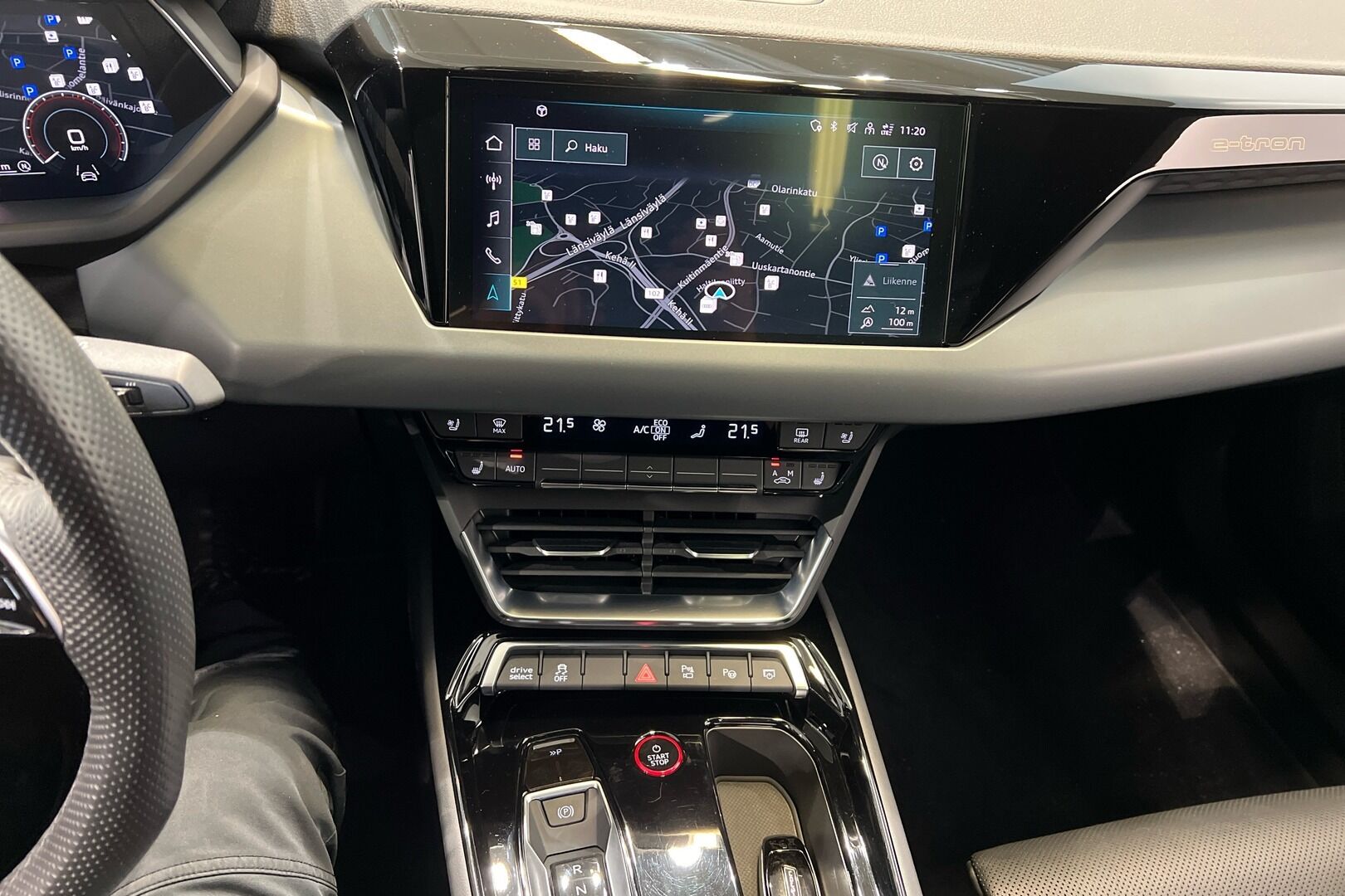 AUDI E-TRON GT iso kuva 15