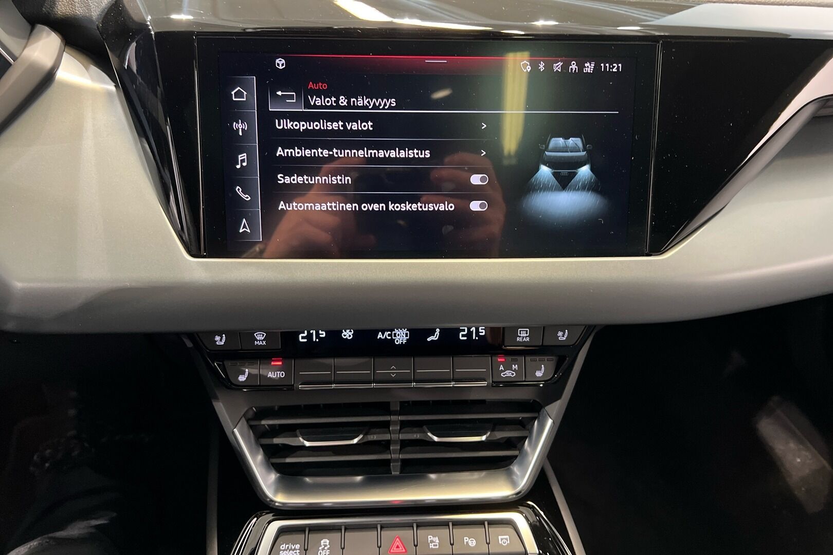 AUDI E-TRON GT iso kuva 20