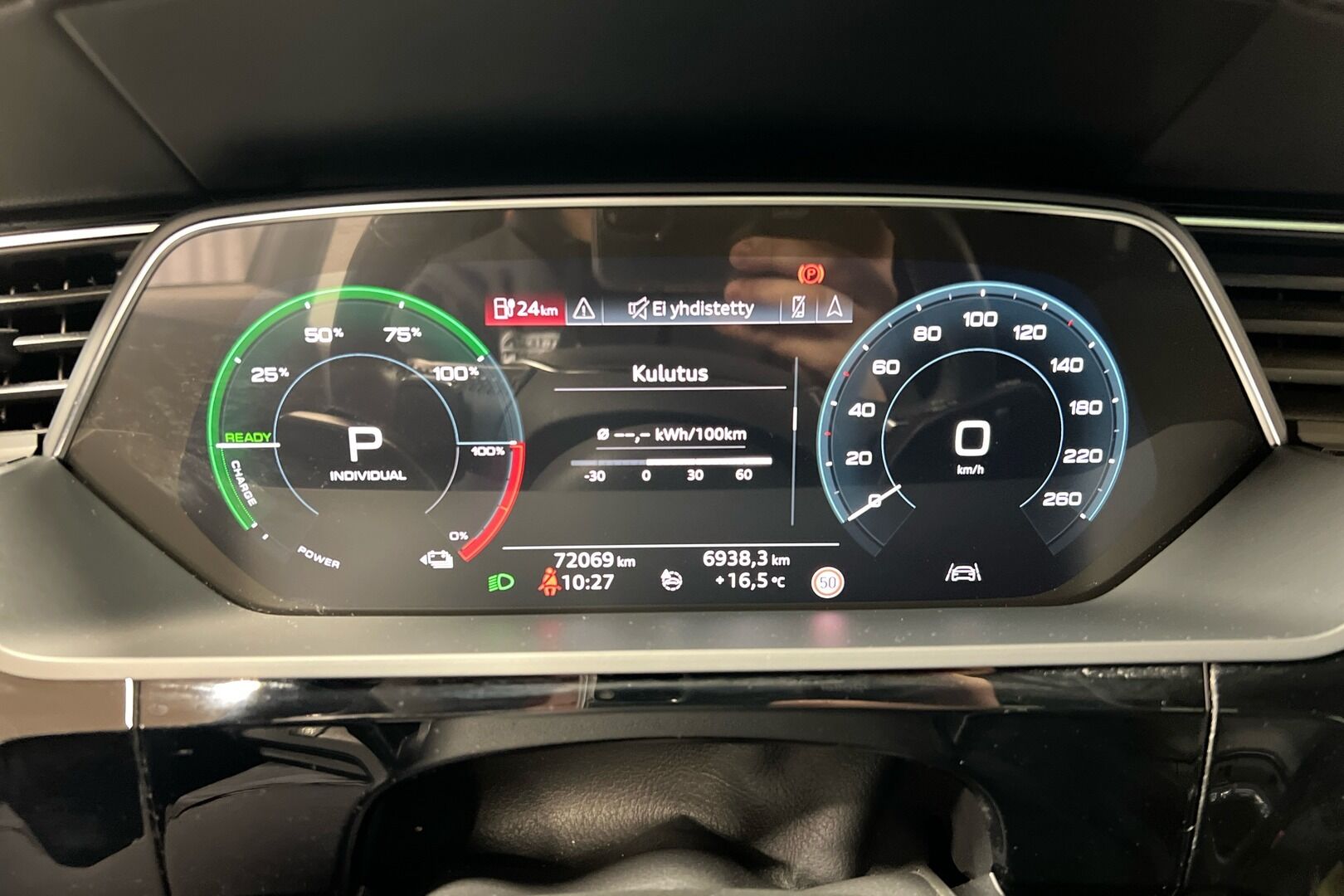 AUDI E-TRON iso kuva 9
