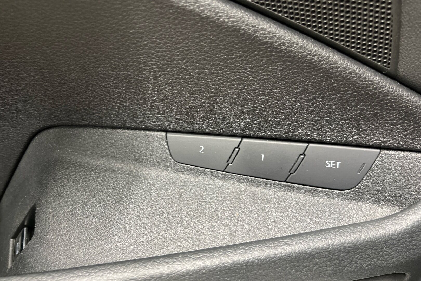 AUDI E-TRON iso kuva 12