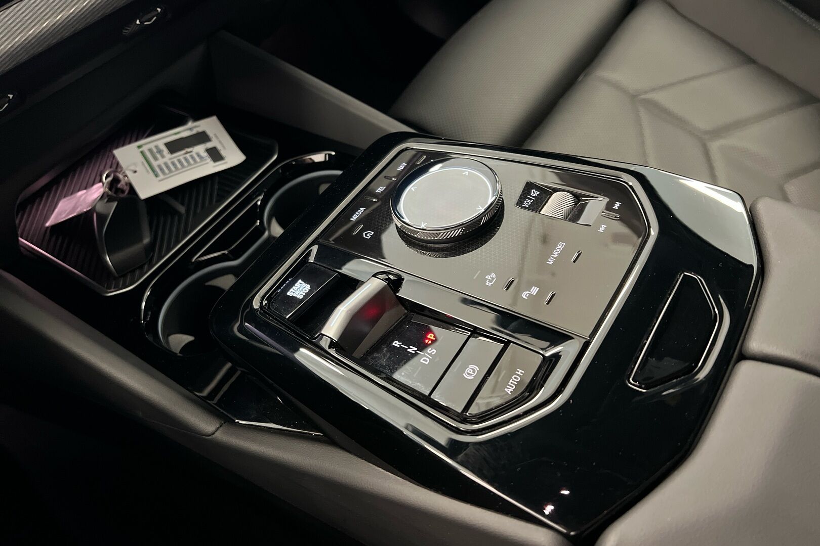 BMW 5-SARJA iso kuva 13