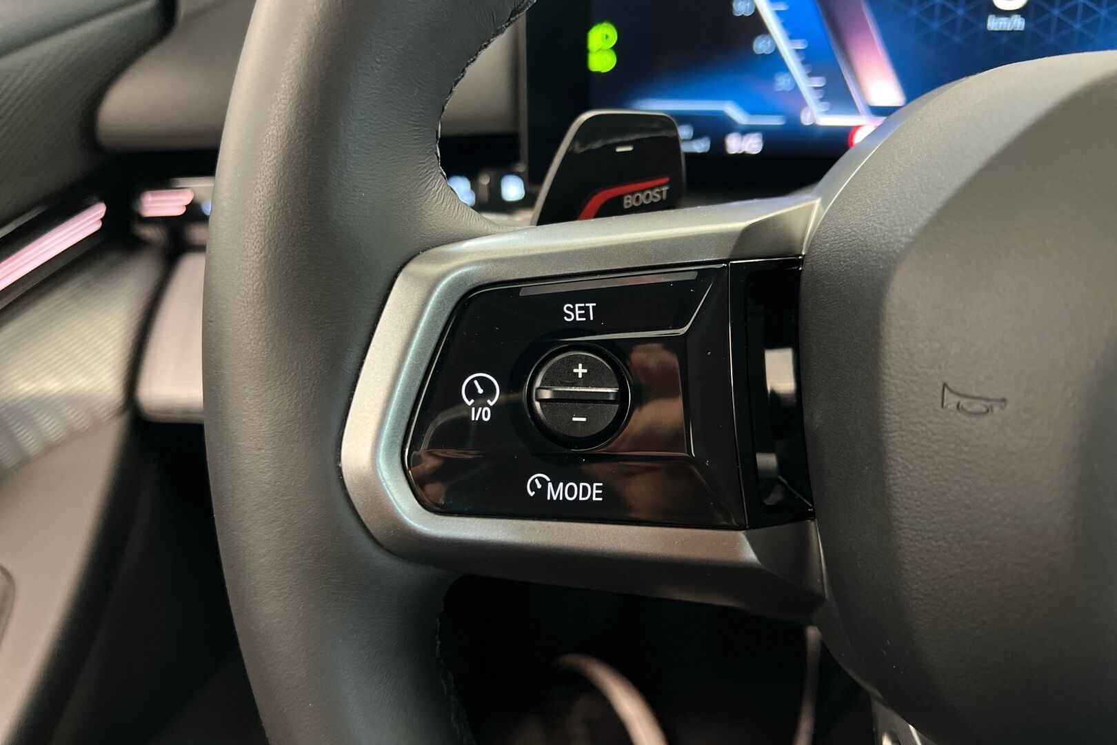 BMW 5-SARJA iso kuva 14