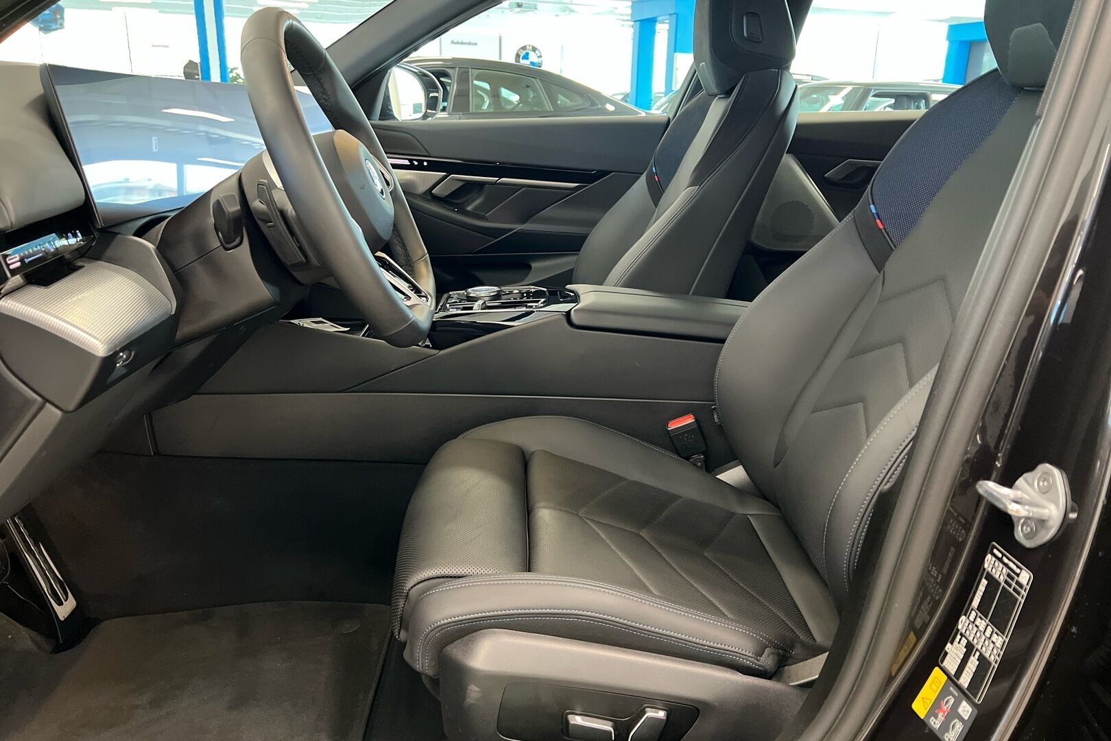BMW 5-SARJA iso kuva 7