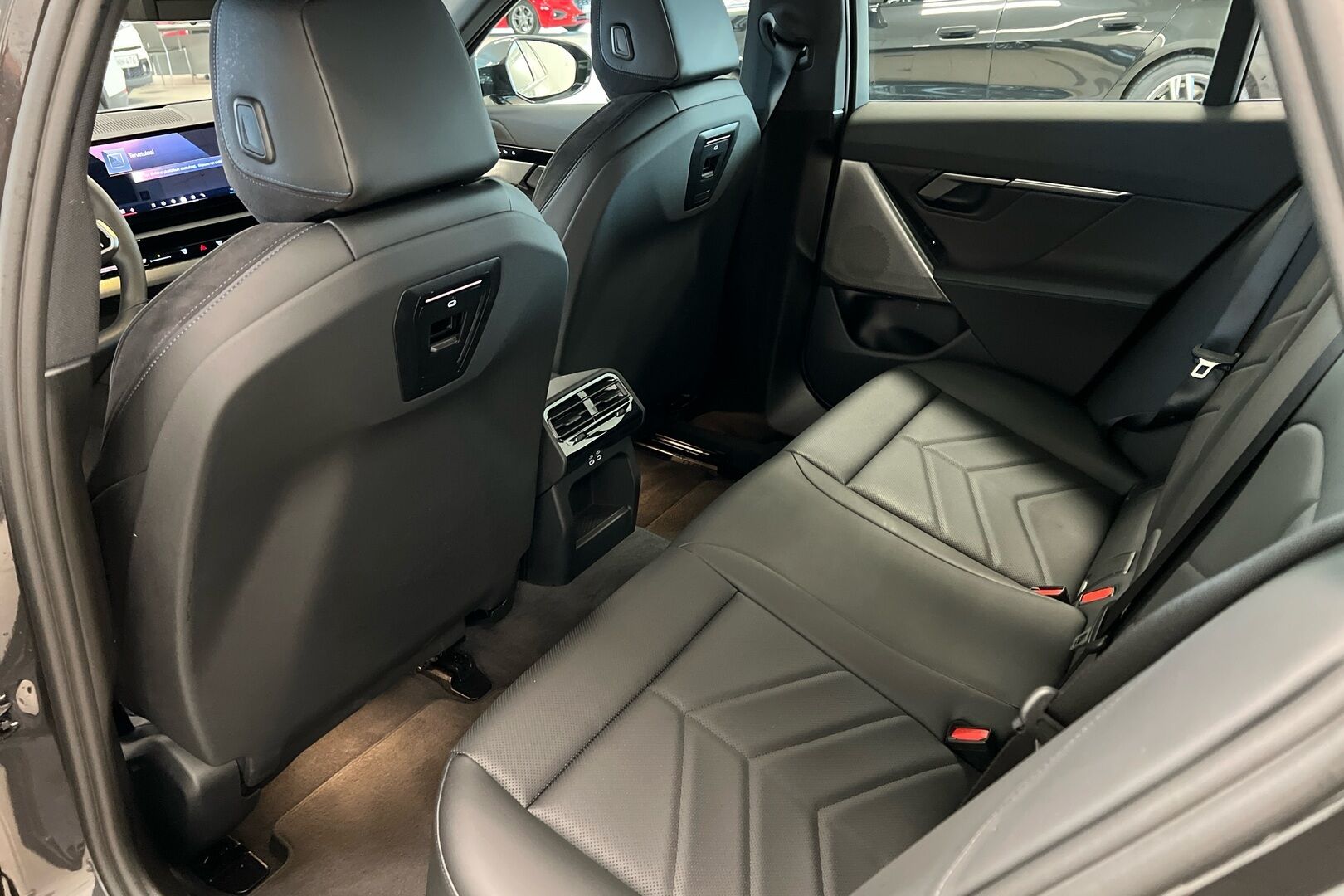 BMW 5-SARJA iso kuva 8