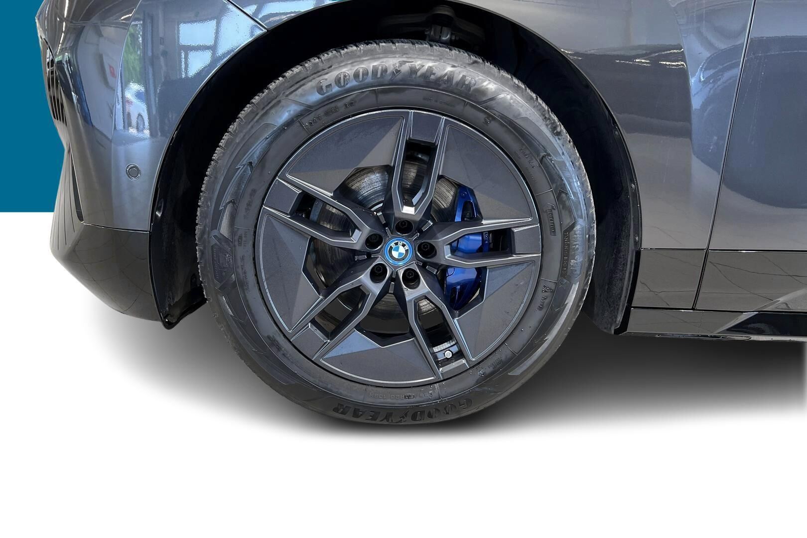 BMW IX iso kuva 23