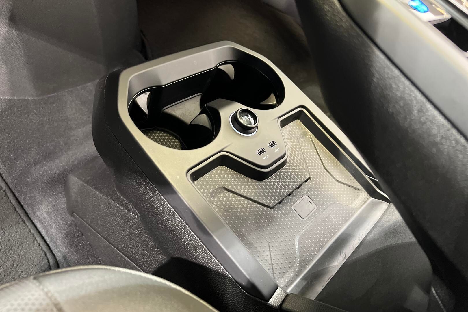 BMW IX iso kuva 17