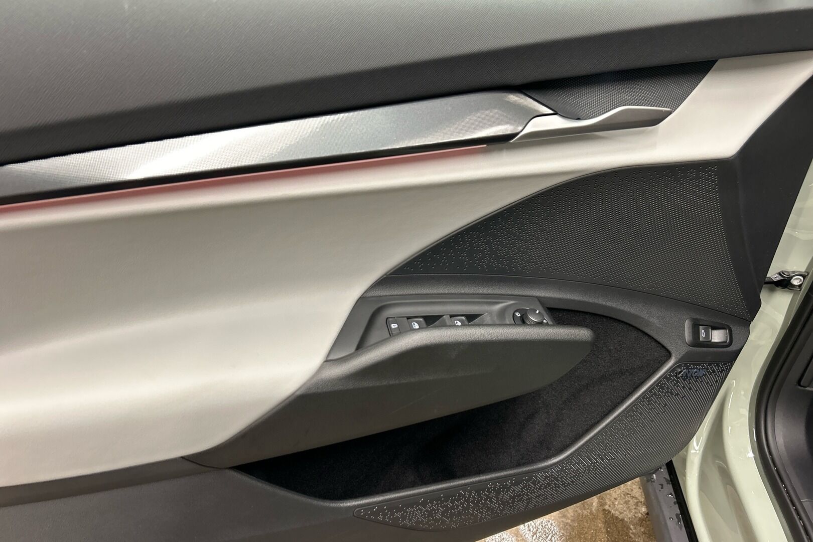 Skoda Elroq iso kuva 11