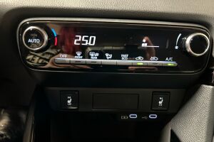 Toyota Yaris esikatselu 13