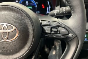 Toyota Yaris esikatselu 16