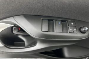 Toyota Yaris esikatselu 24