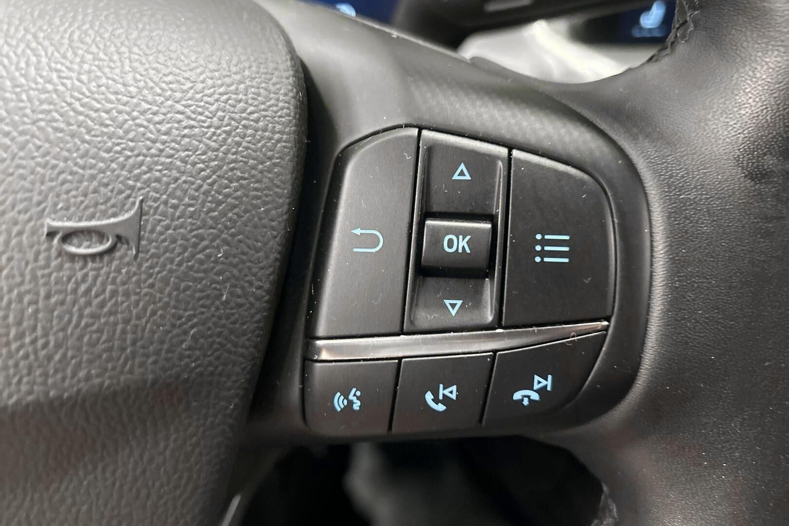 Ford Focus iso kuva 16