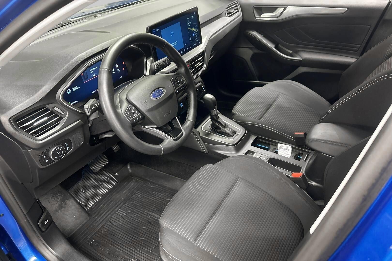 Ford Focus iso kuva 8
