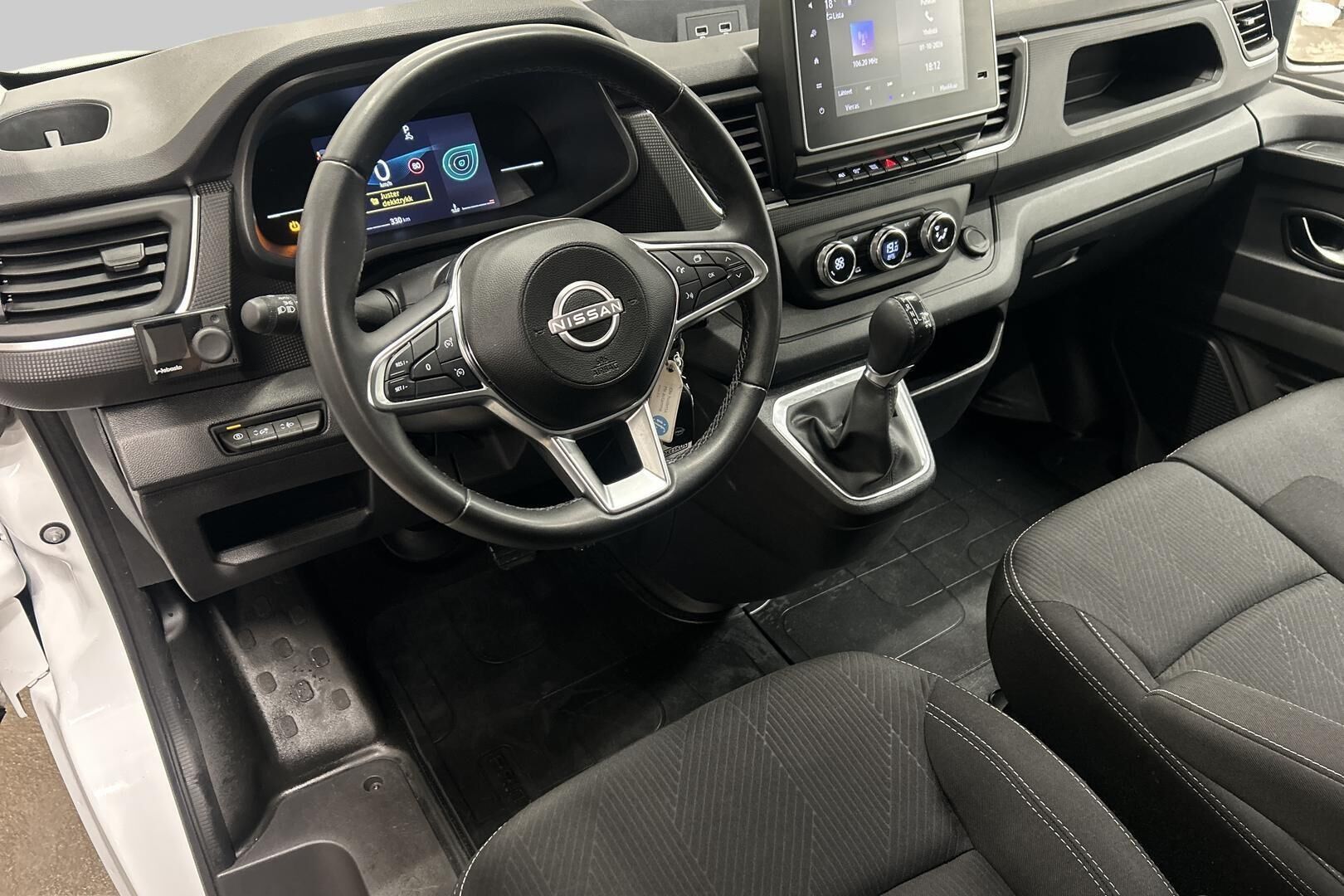 Nissan Primastar iso kuva 10