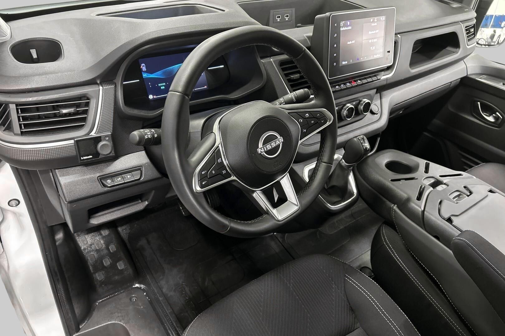 Nissan Primastar iso kuva 9