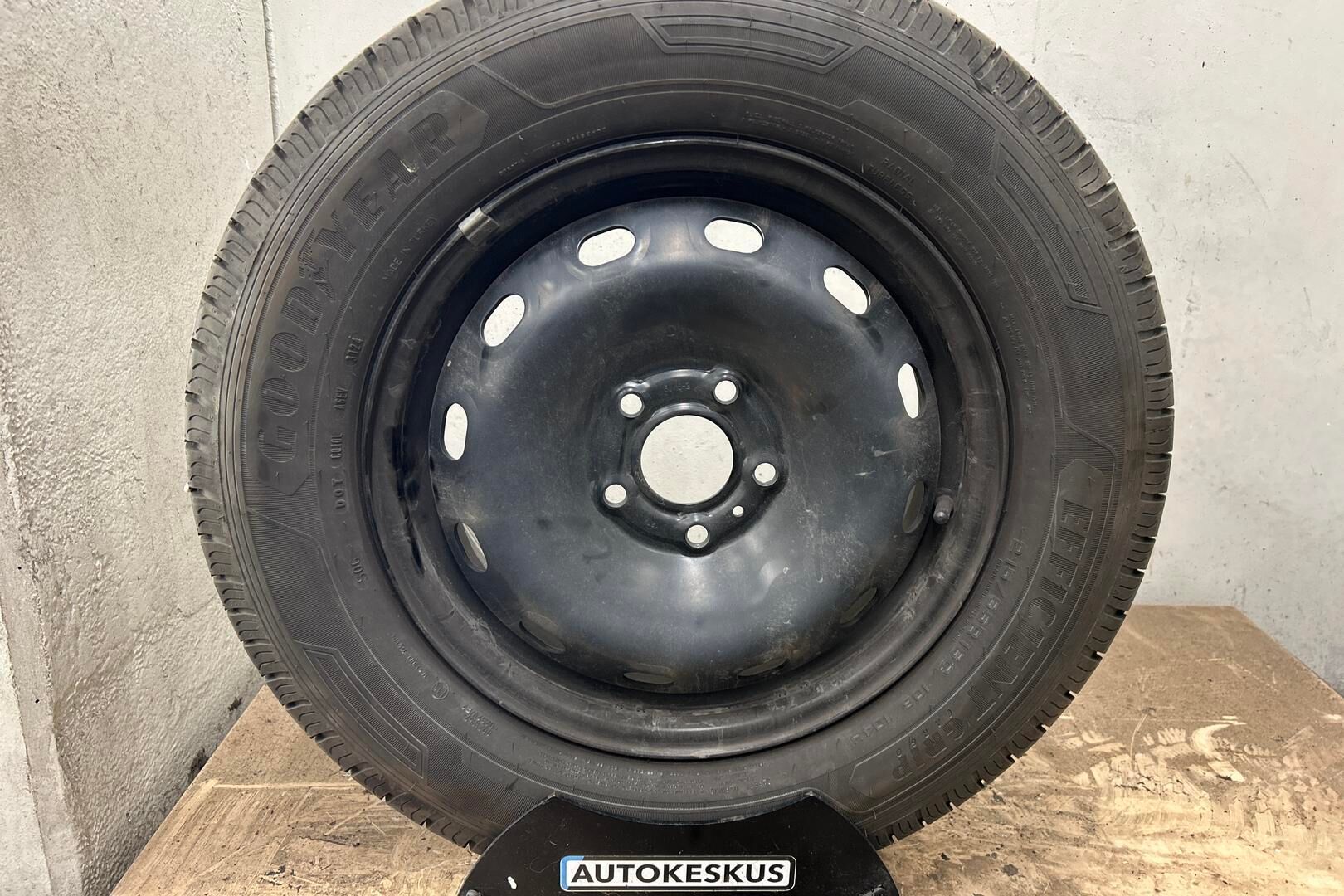 Nissan Primastar iso kuva 10