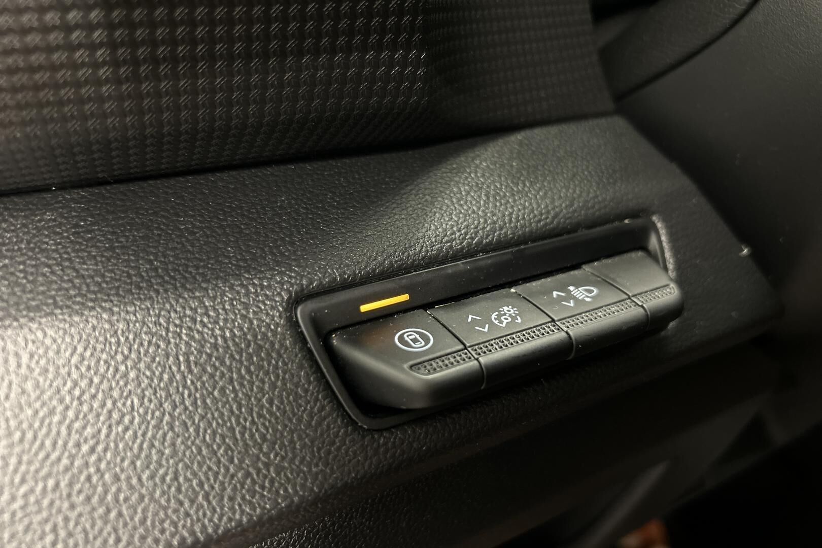 Nissan Primastar iso kuva 18