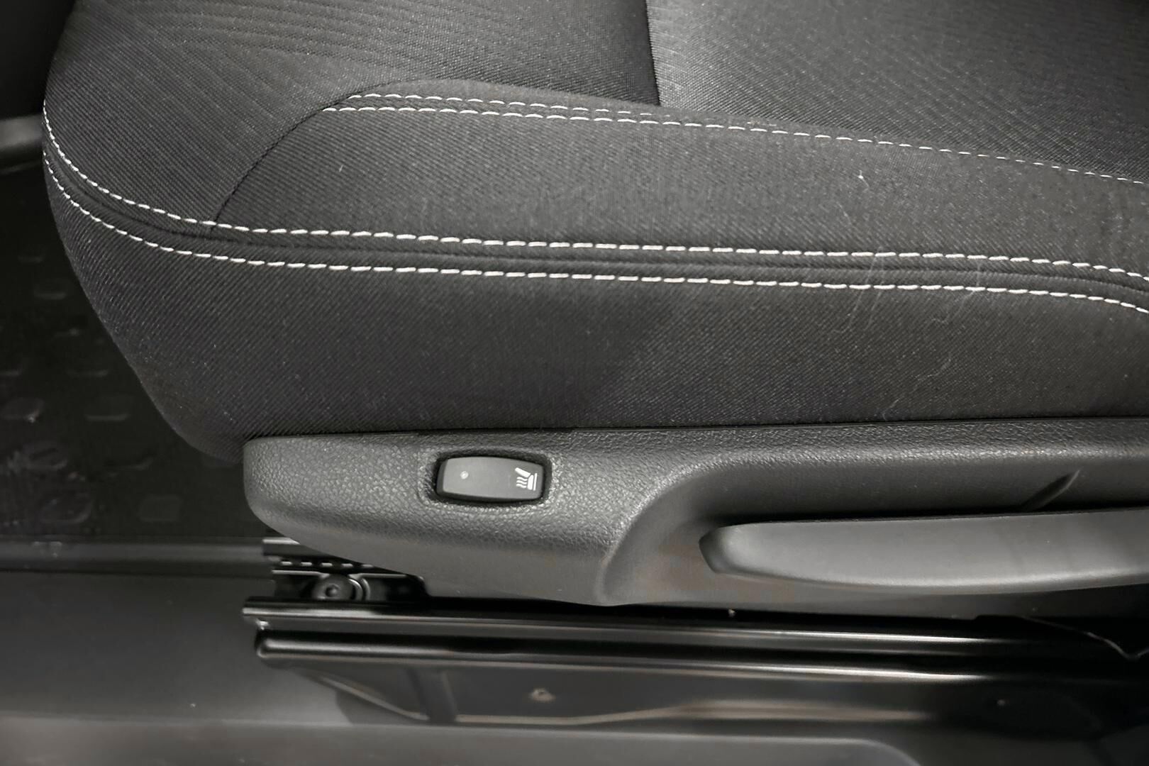 Nissan Primastar iso kuva 24
