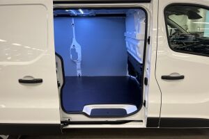 Nissan Primastar esikatselu 11