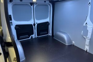 Nissan Primastar esikatselu 12