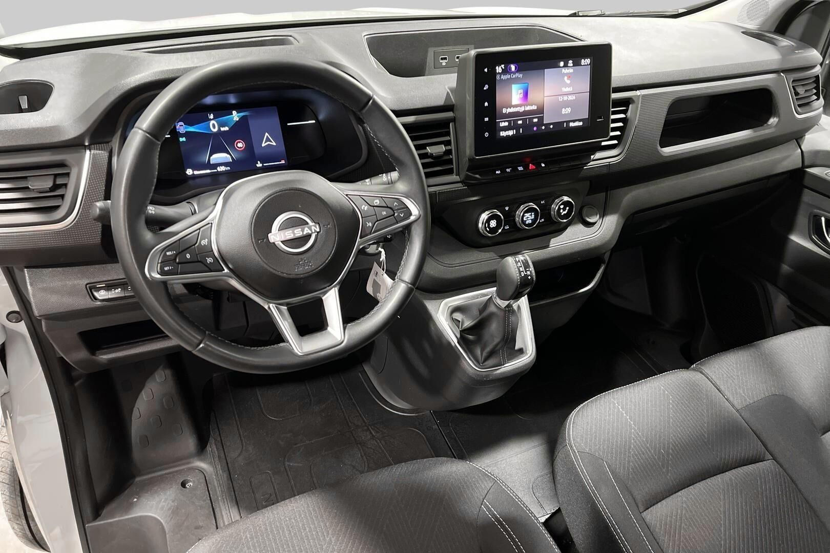 Nissan Primastar iso kuva 6