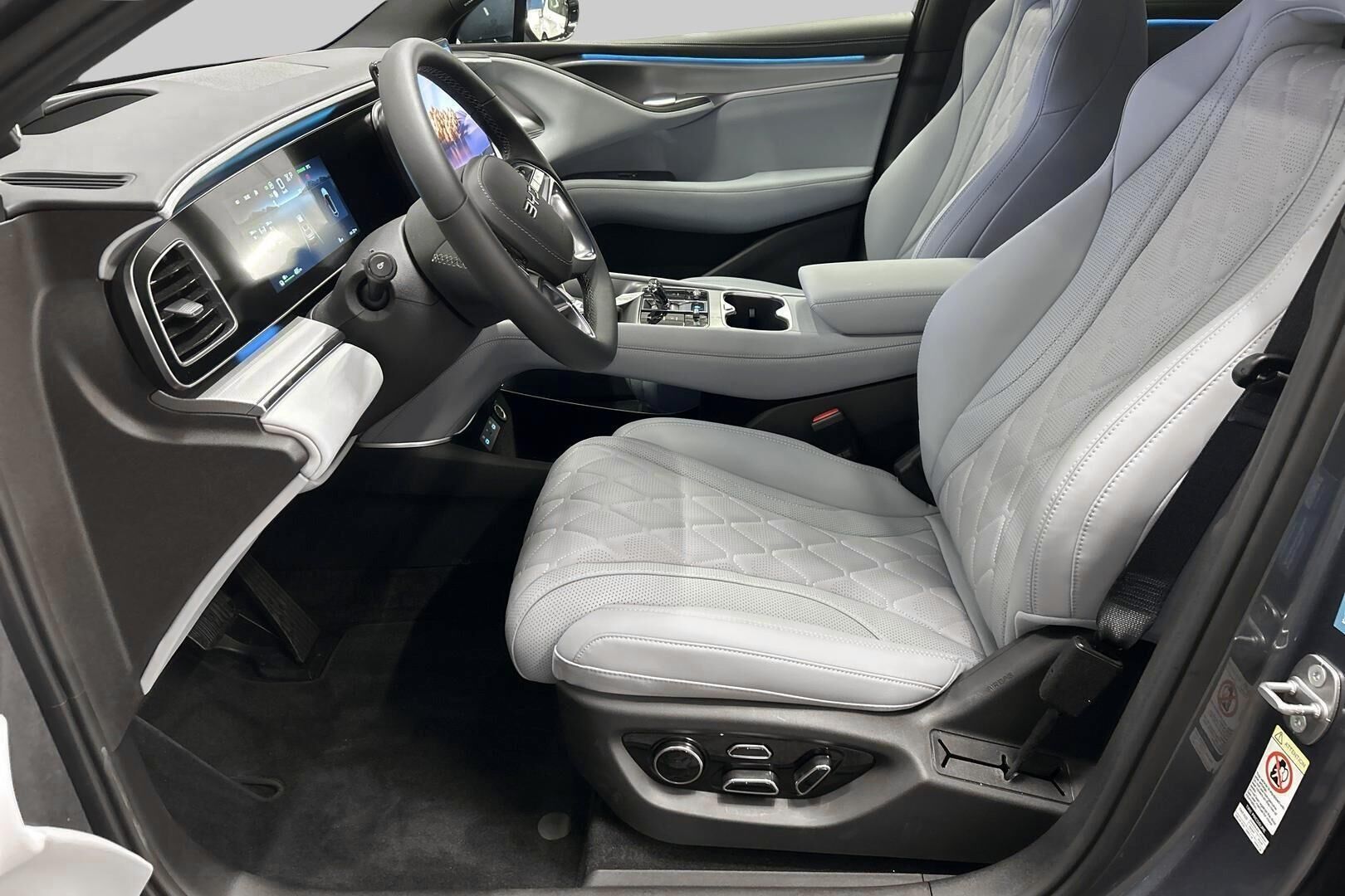 BYD Sealion 7 iso kuva 8