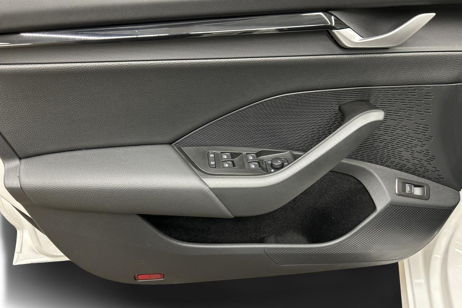 Skoda Octavia iso kuva 13