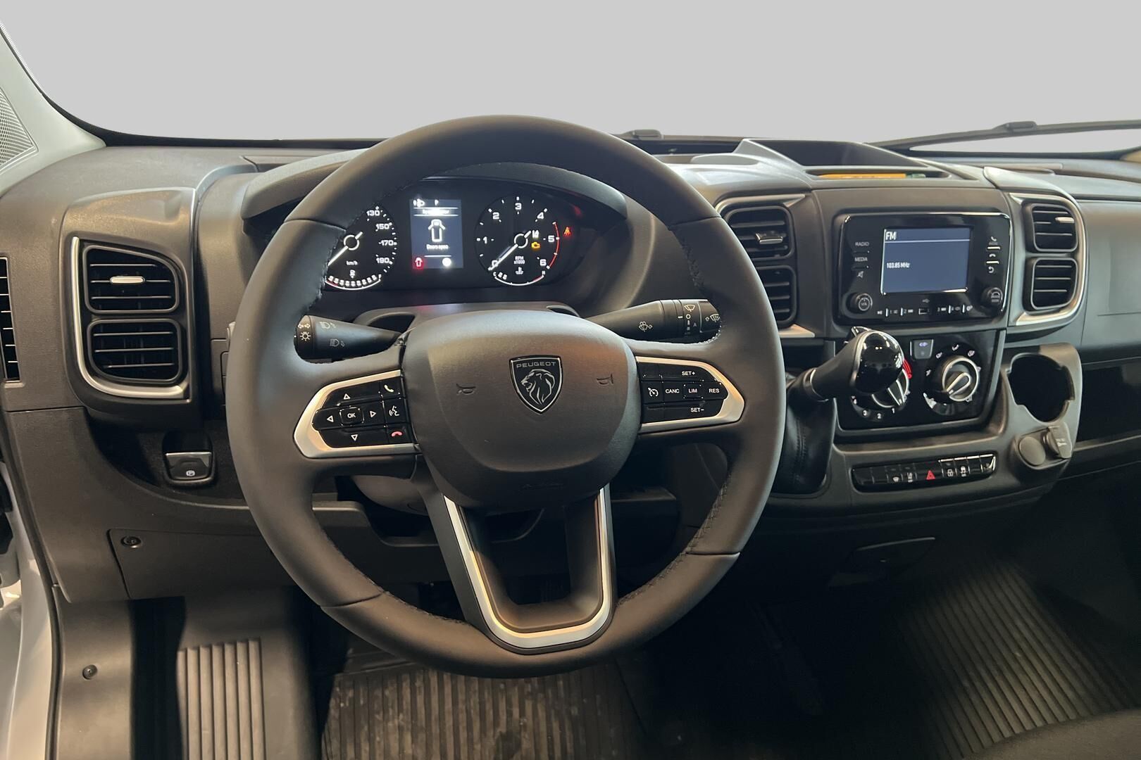 Peugeot Boxer iso kuva 10