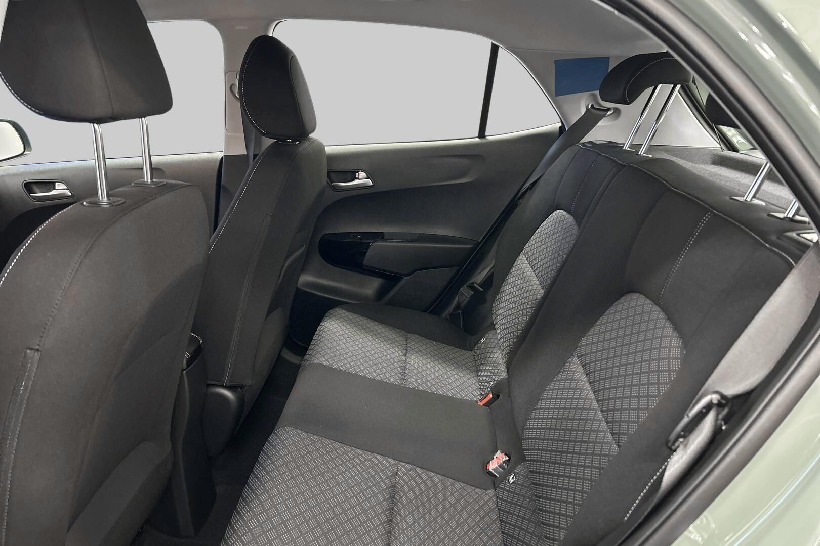 Kia Picanto iso kuva 9